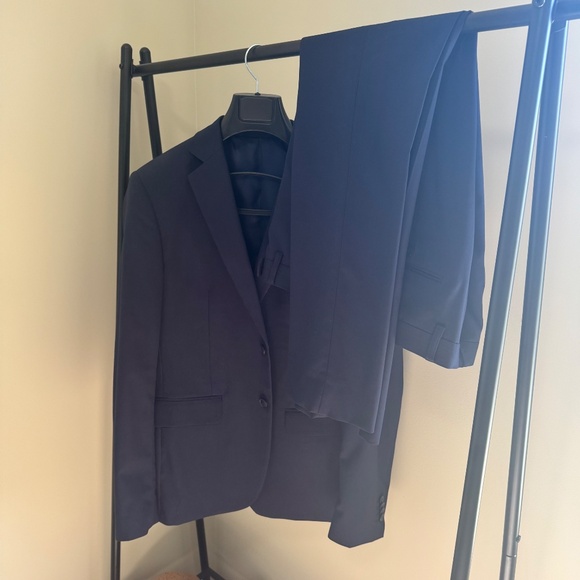 Men’s Lief Horsens Navy Slim Fit Suit (38R Jacket/32R Pants) - Picture 2 of 7